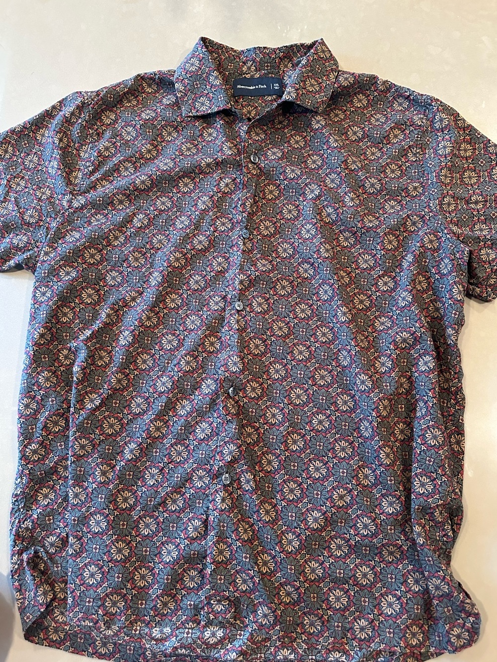 Abercrombie & Fitch Short-Sleeve Button-Down Shirt - Floral Medallion XXL